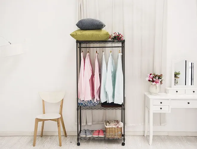 Rolling 3-Tier Black Garment Rack - Mobile Clothes Wardrobe（2）